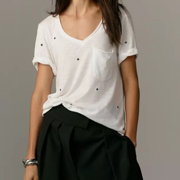 T.La Tops - T.La Lars Classic Vneck White Tshirt w Embroidered Blue Hearts Women's Size S